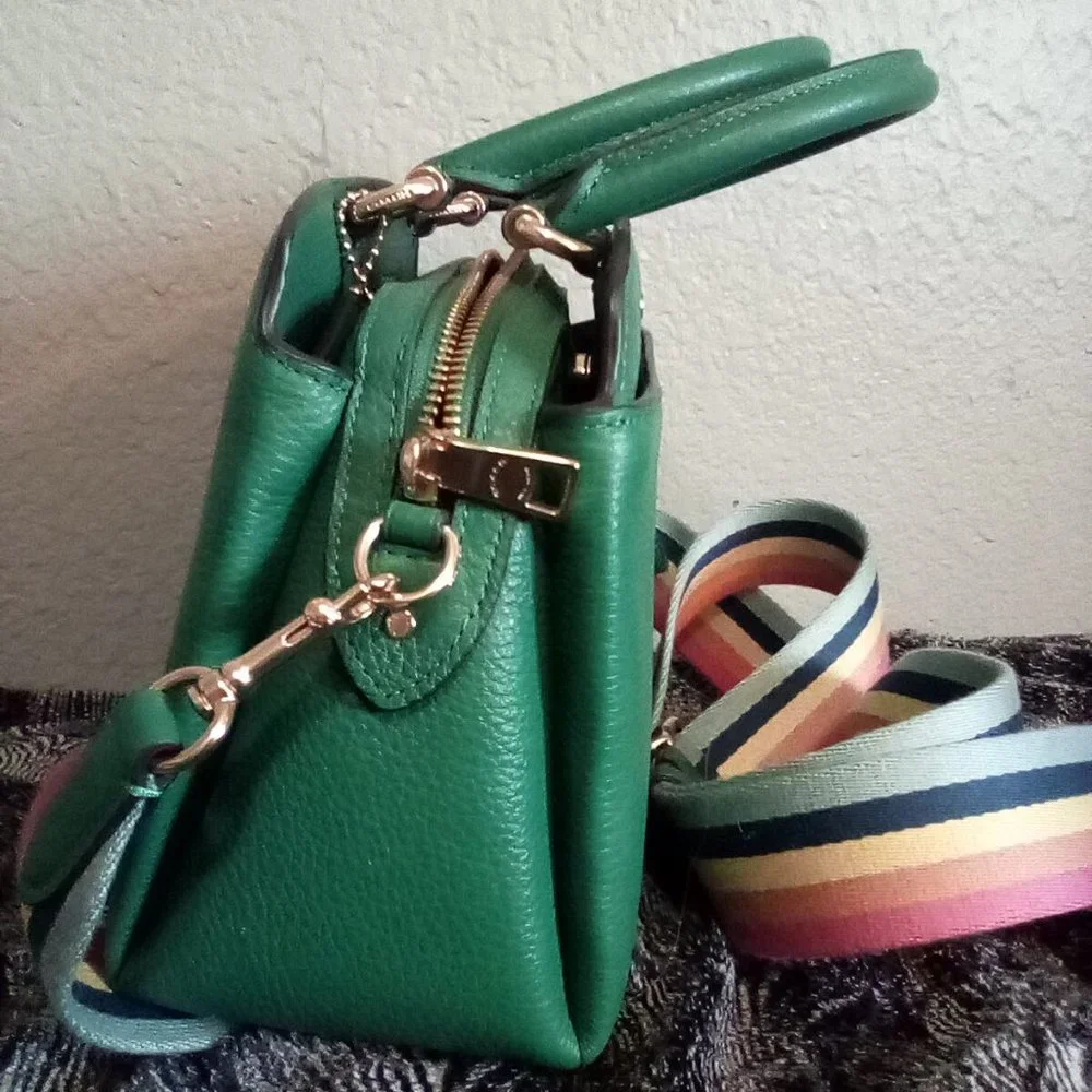 Coach Mini Lillie NWOT green diary embroidered handbag. Rainbow butterfly daisy - Picture 3 of 3